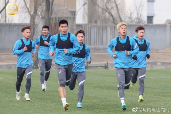 亚洲一线二线三线品牌精华液久久久